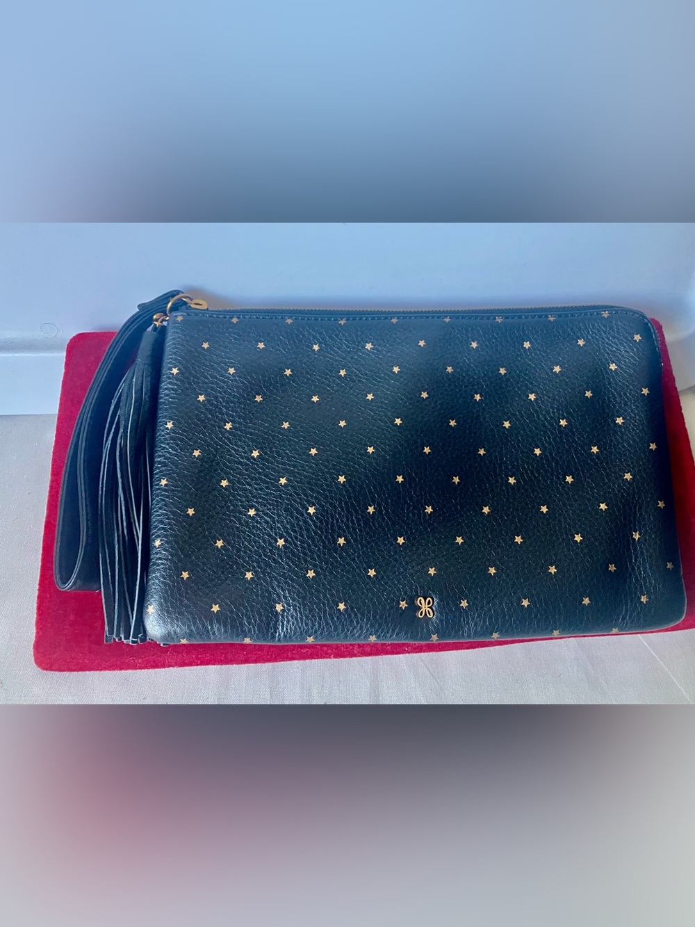 HOBO Wayfare Black Pebbled Leather Gold Star Clutch Wristlet Case Purse.